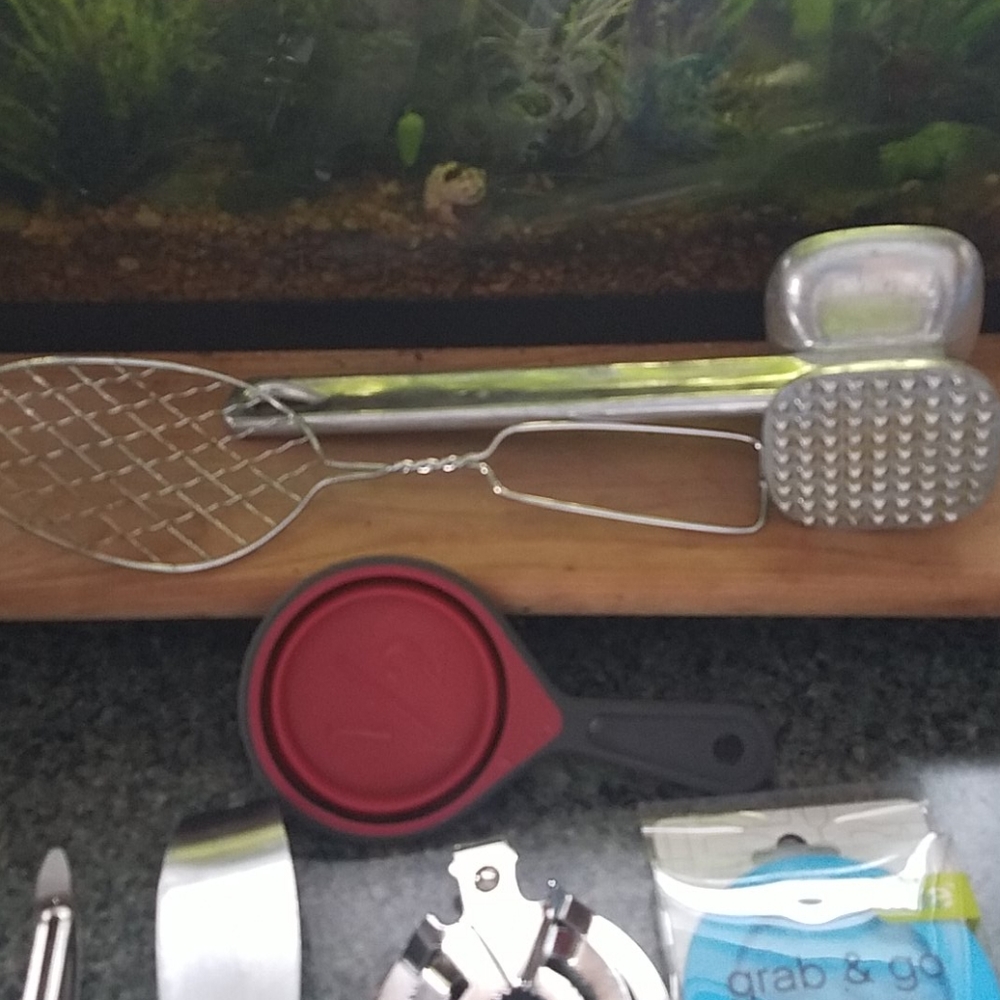 Kitchen Utensils Mixed Brands. - Picture 2 of 7